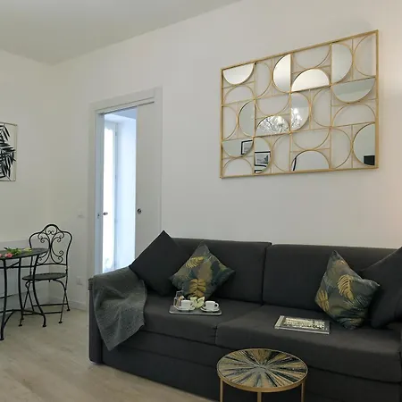 Cavour Apartments Salo Exterior photo