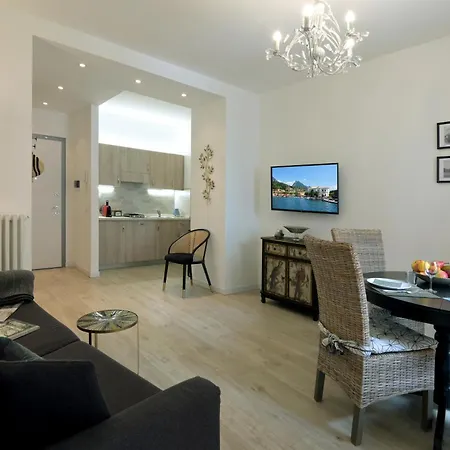 Cavour Apartments Salo Room photo