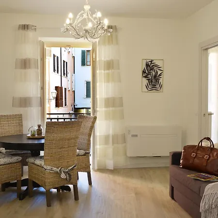 Cavour Apartments Salo Exterior photo