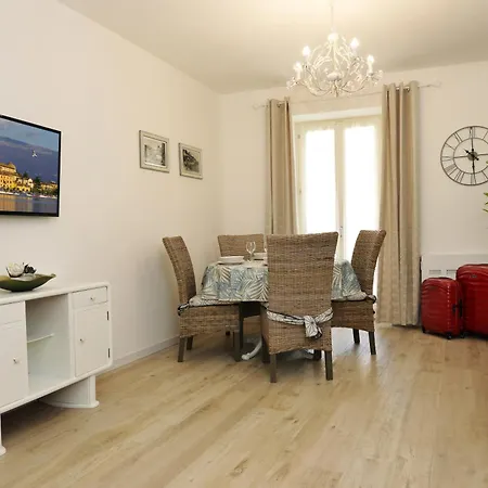 Cavour Apartments Salo Exterior photo
