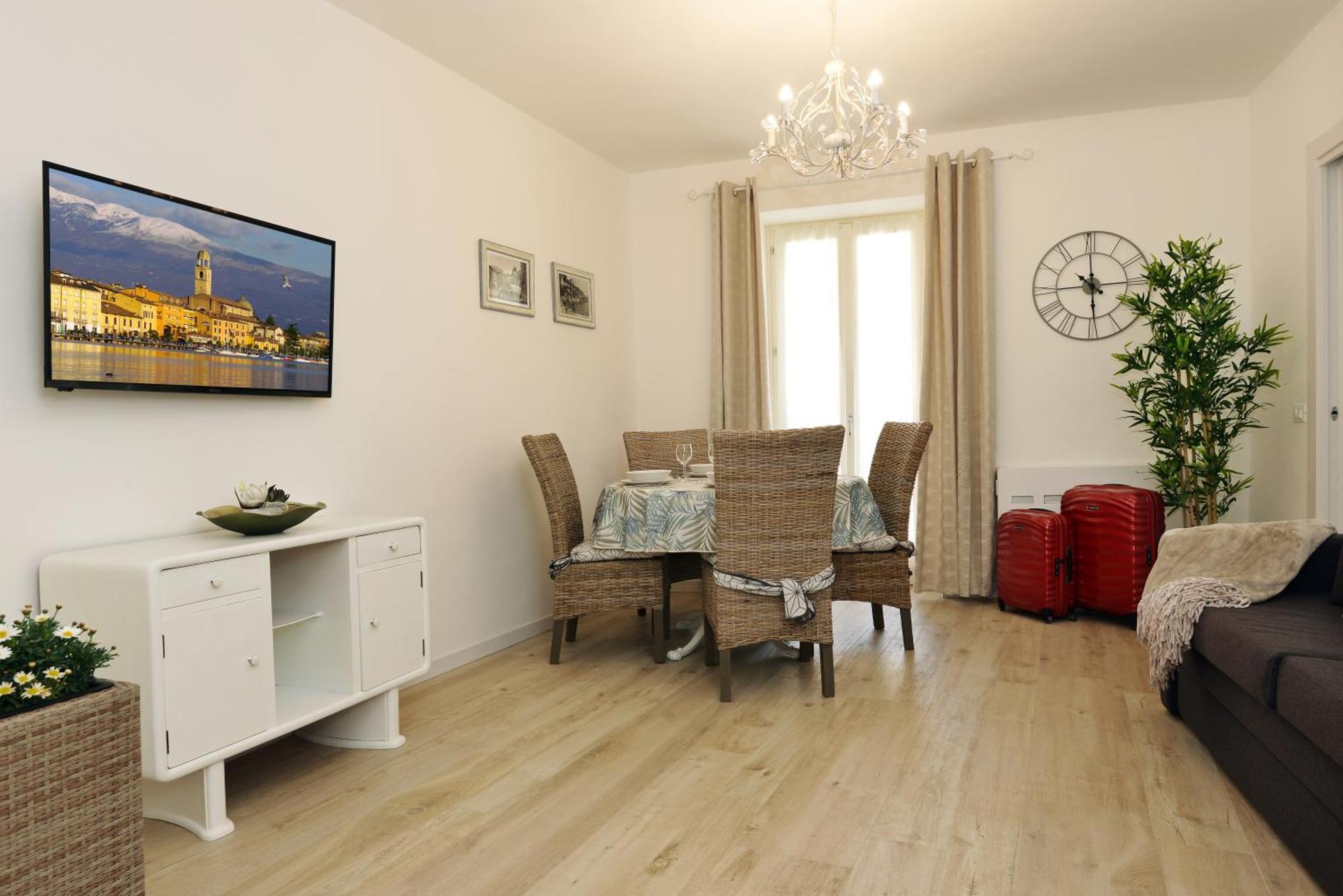 Cavour Apartment *
